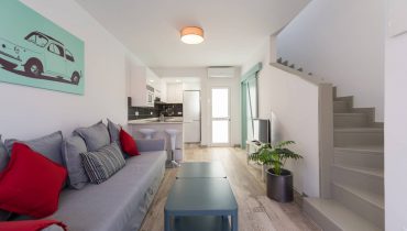 APARTMENT SONNELAND WITH GARDEN AND POOL