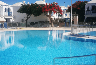 HOLIDAY BUNGALOW PLAYMAR – POOL