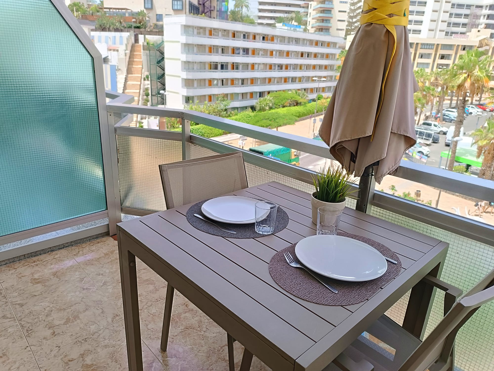 IN THE HEART OF PLAYA DEL INGLES – LOS ELEFANTES
