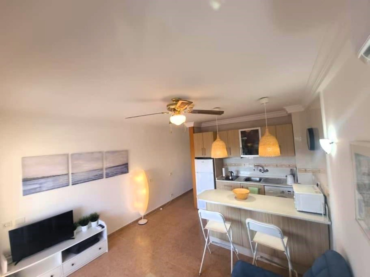Lovely apartment very close to the beach